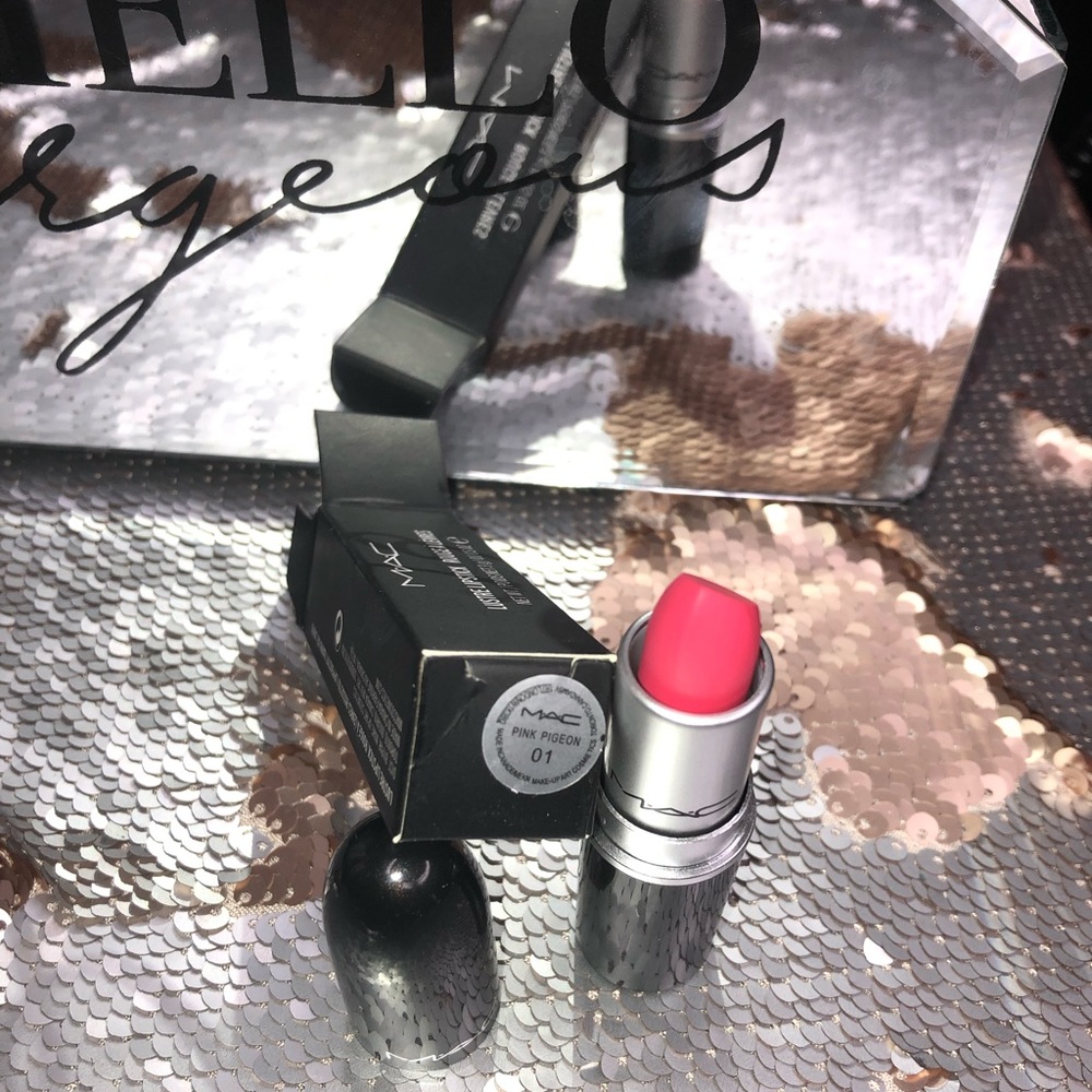 M.A.C Lip Stick